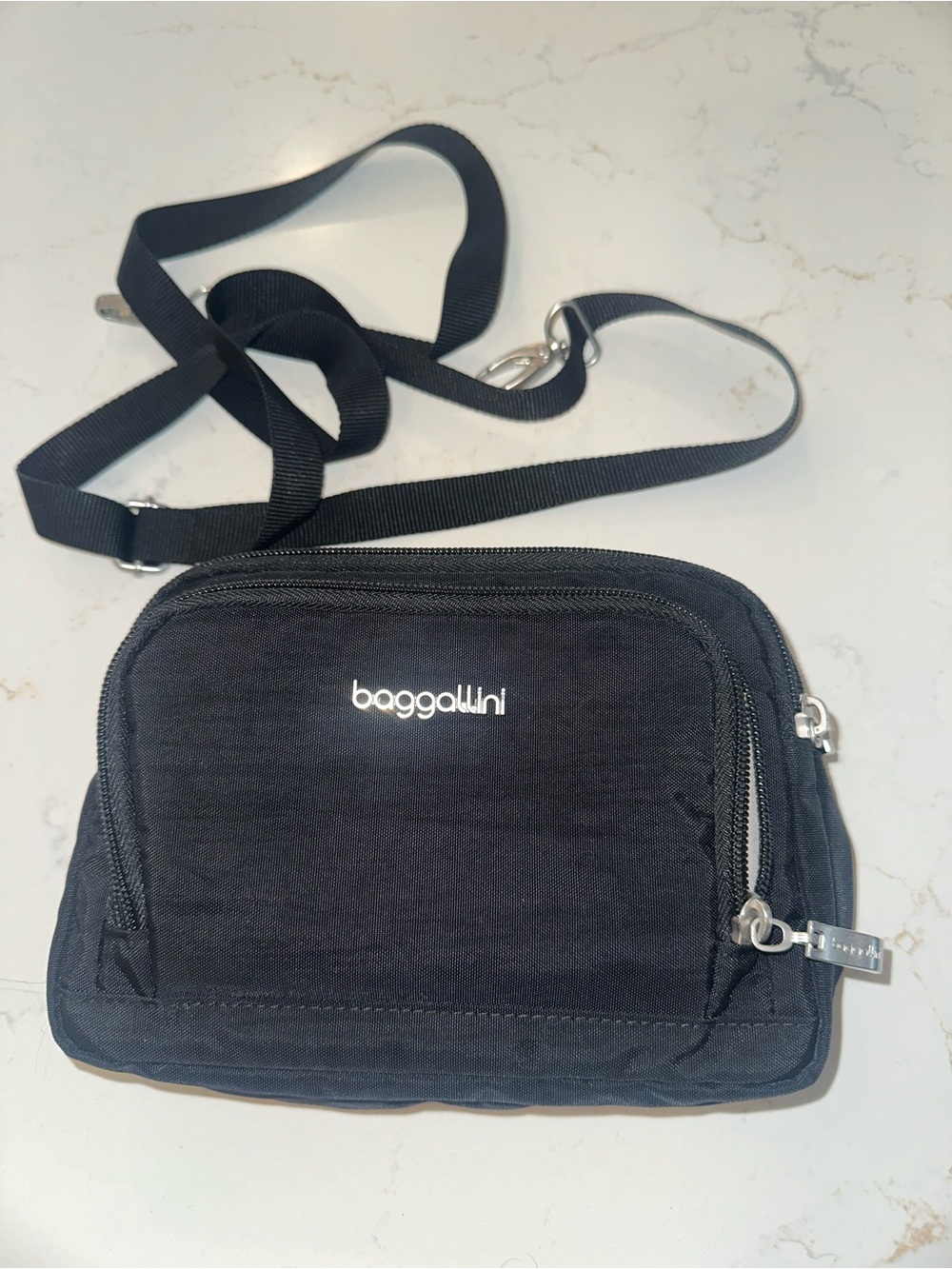Baggallini Black Compact Crossbody Organizer